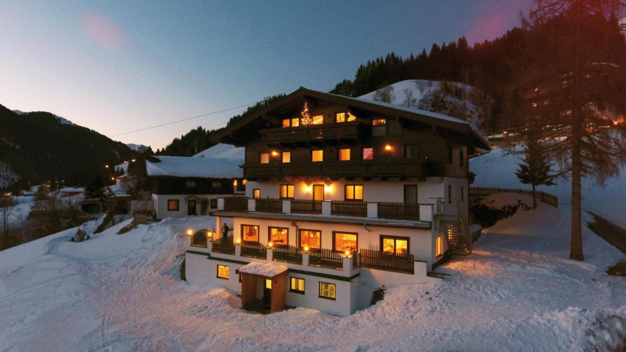 Gaestehaus Standardhaus Заалбах-Хинтерглем Екстериор снимка